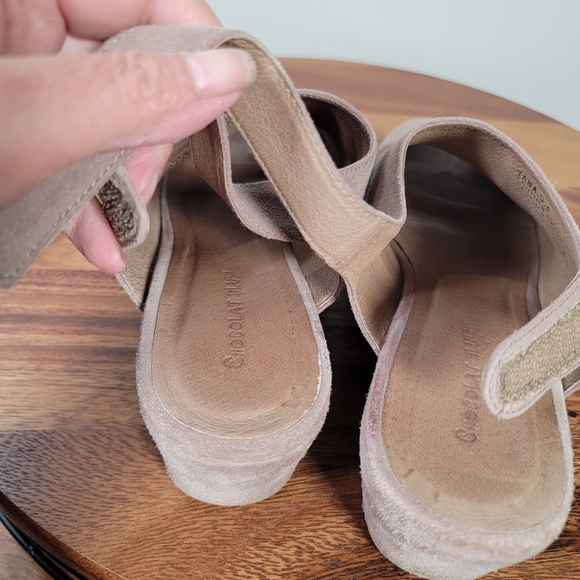 Chocolat Blu Yana Suede Wedge Sandals Size 9.5 Taupe Casual Comfy - Picture 12 of 16
